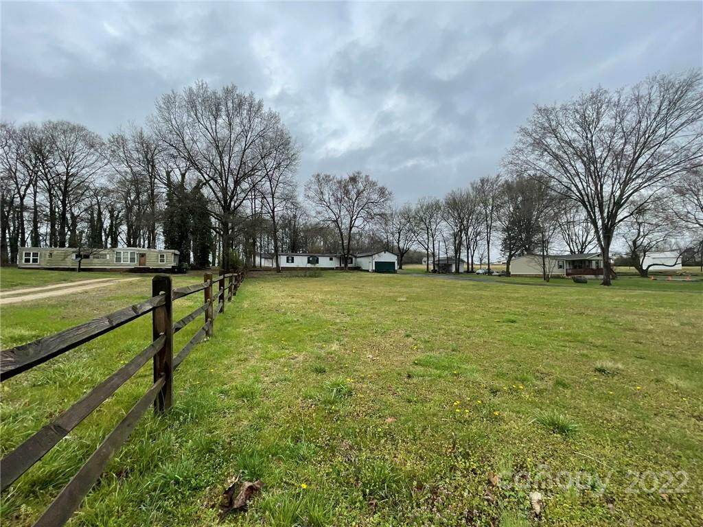 3110 Roberta Road - Photo 1