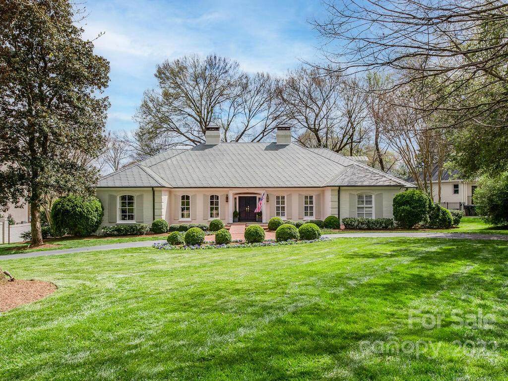2423 Beretania Circle - Photo 1