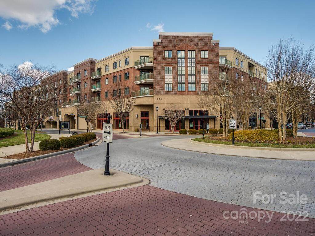 721 Governor Morrison Street - Photo 1