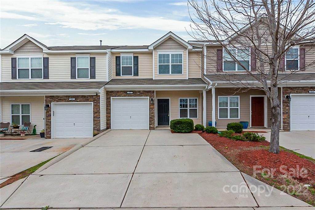 311 Sandy Spring Lane - Photo 1