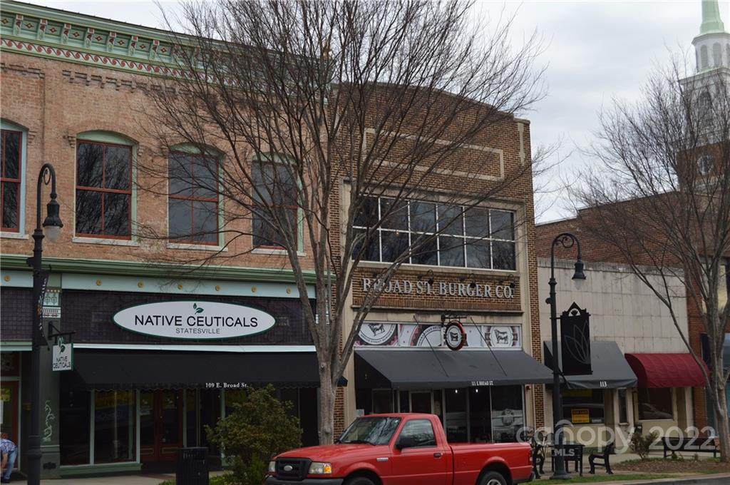 109 Broad Street - Photo 1