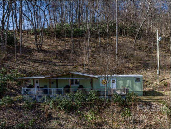 225 Sunflower Drive - Photo 1