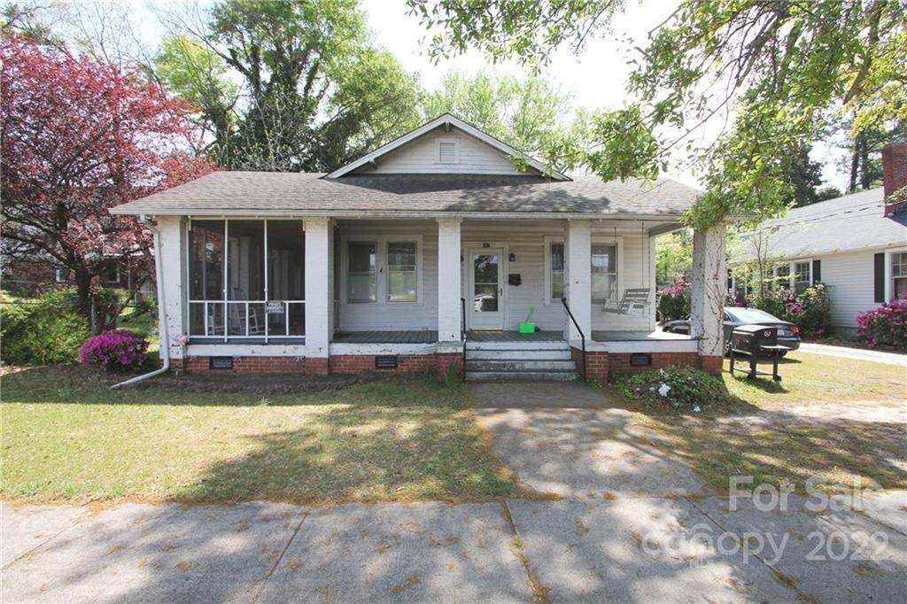 207 Leak Avenue - Photo 1