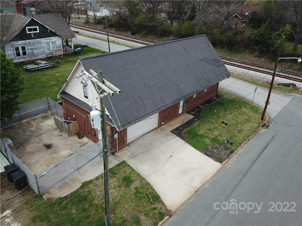 203 Mildred Avenue - Photo 1