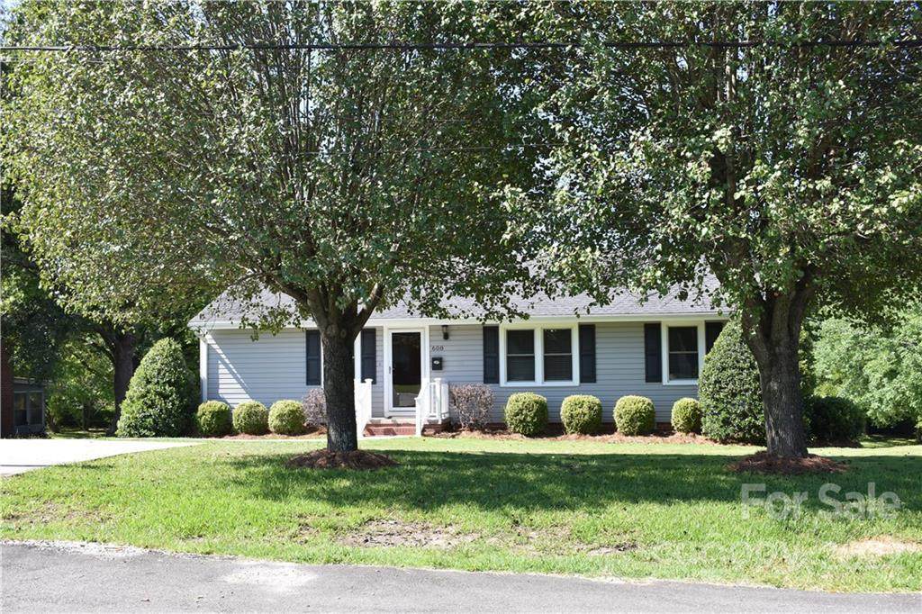 608 Normandy Road - Photo 1