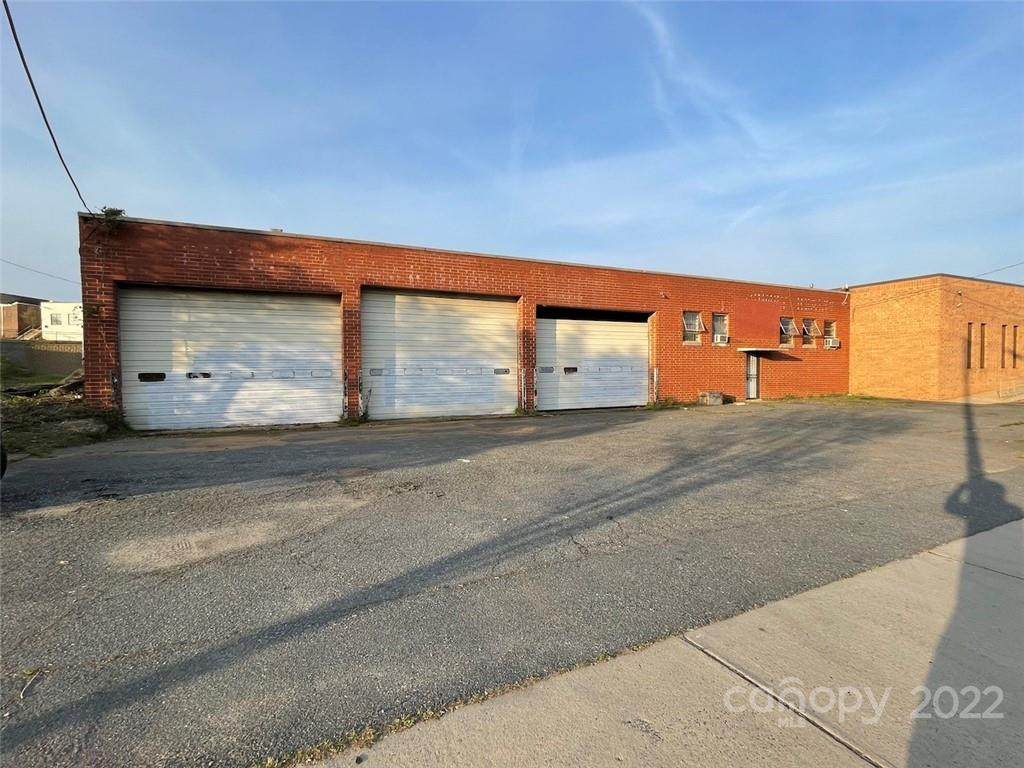 1930 Freedom Drive - Photo 1