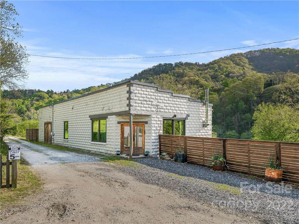 16 Blackwell Road - Photo 1
