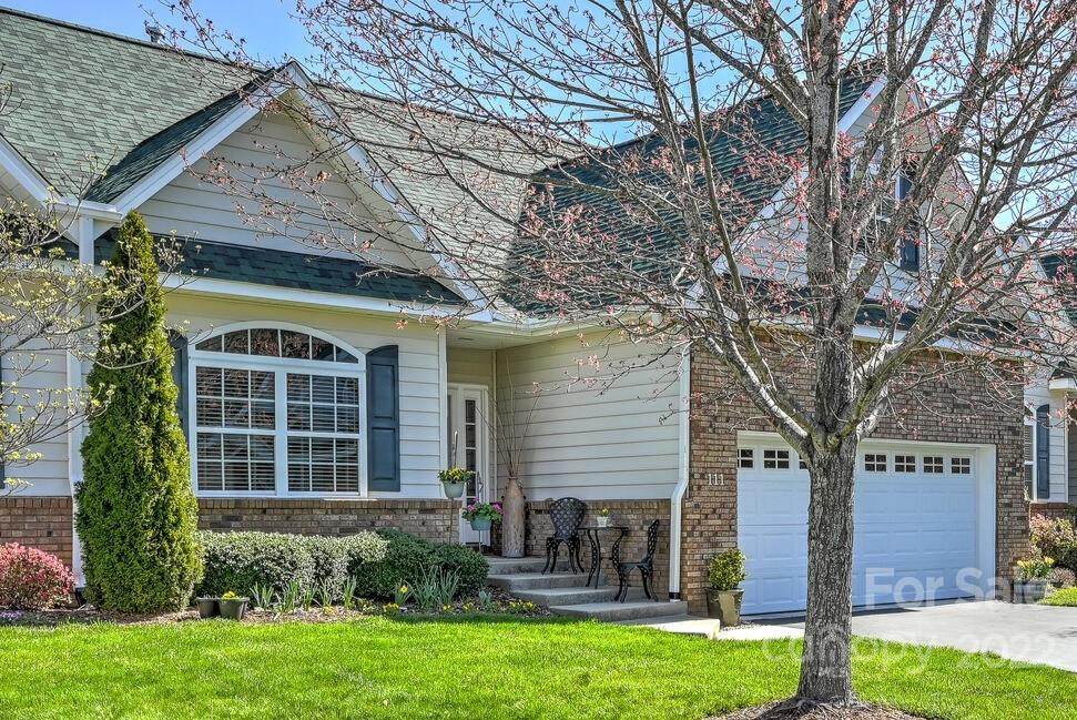 111 Victoria Park Drive - Photo 1
