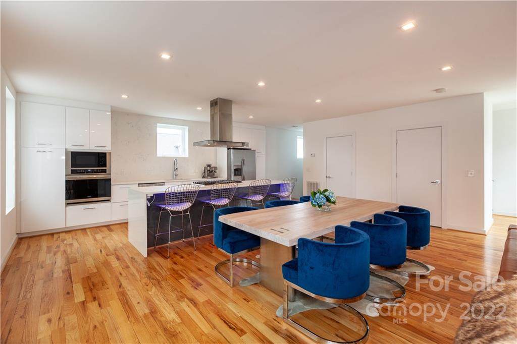 604 Mahopac Street - Photo 1