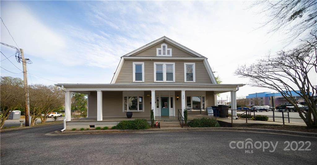 224 Davie Avenue - Photo 1