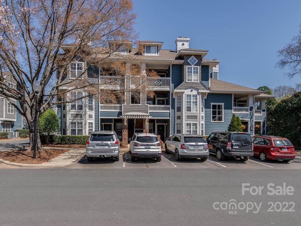 623 Olmsted Park Place - Photo 1