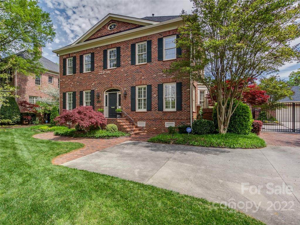 1107 Kings Drive - Photo 1