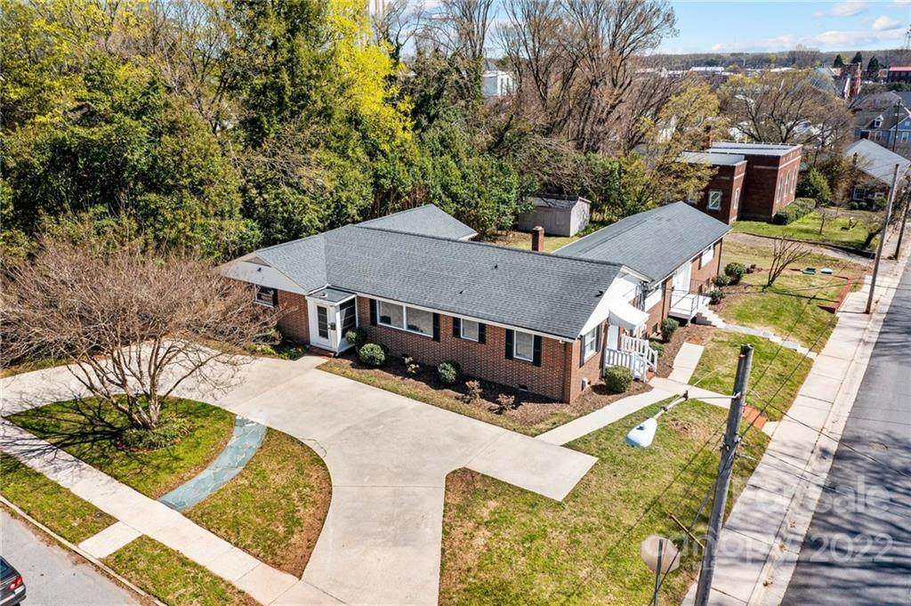 301 Fulton Street - Photo 1