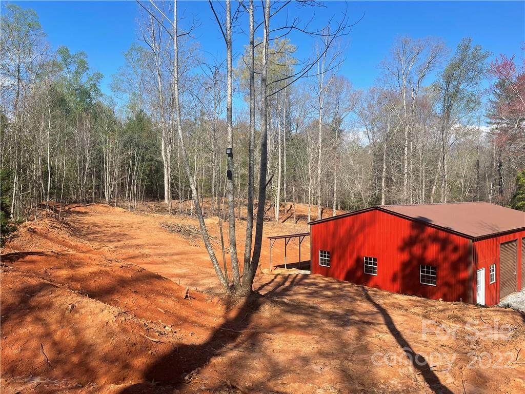 811 Amherst Road - Photo 1