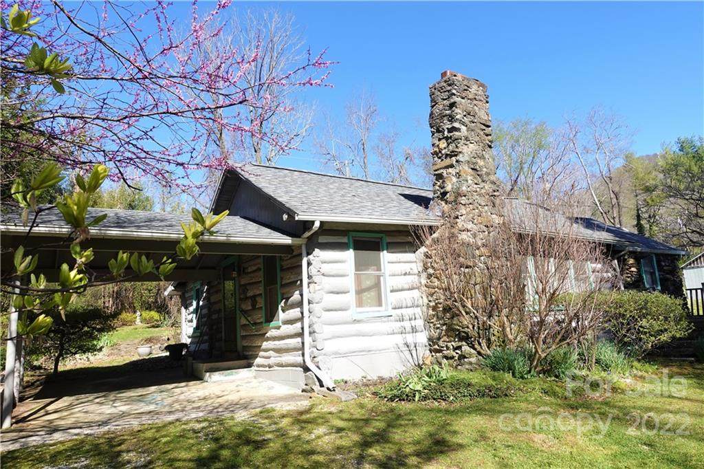 207 Hawthorne Avenue - Photo 1