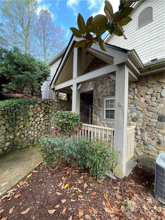 162 Stonecrest Court - Photo 1