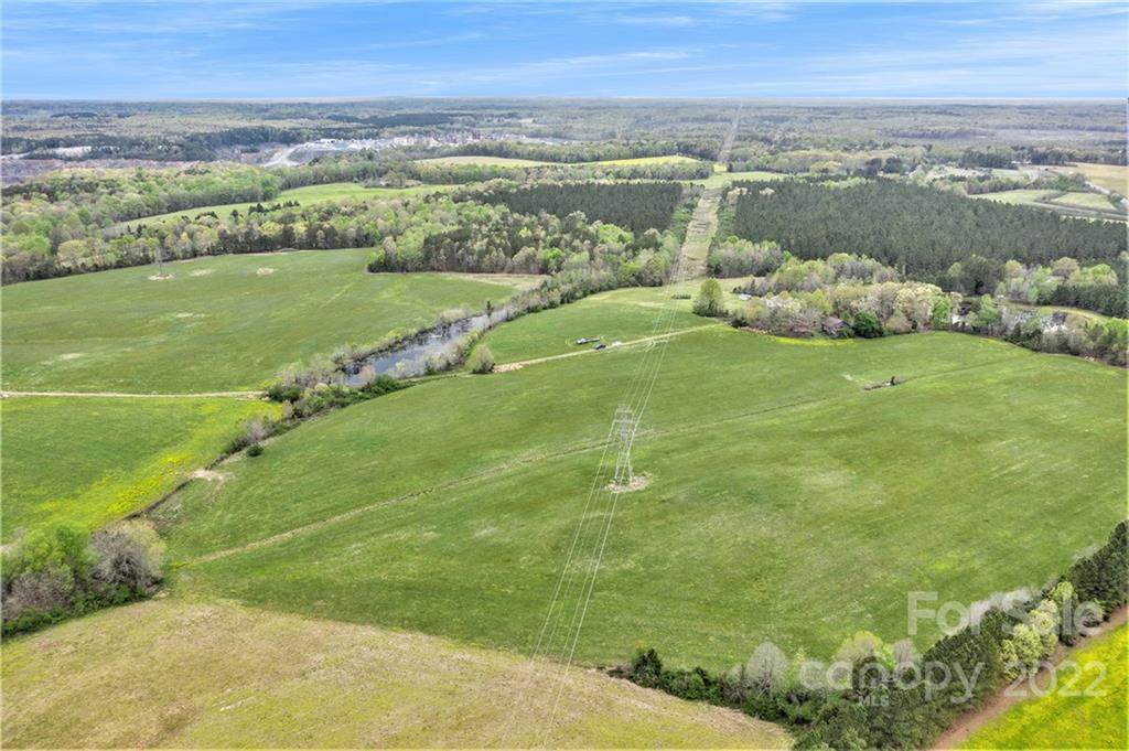 15896 Glenmore Road - Photo 1