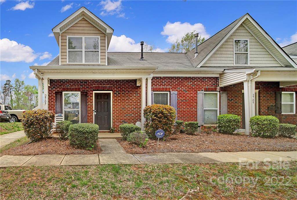 2707 Meadow Knoll Drive - Photo 1