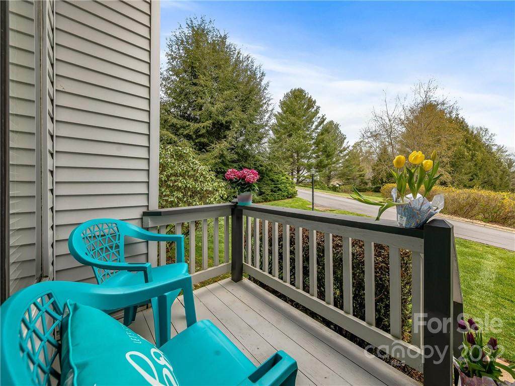 208 Cheyenne Court - Photo 1