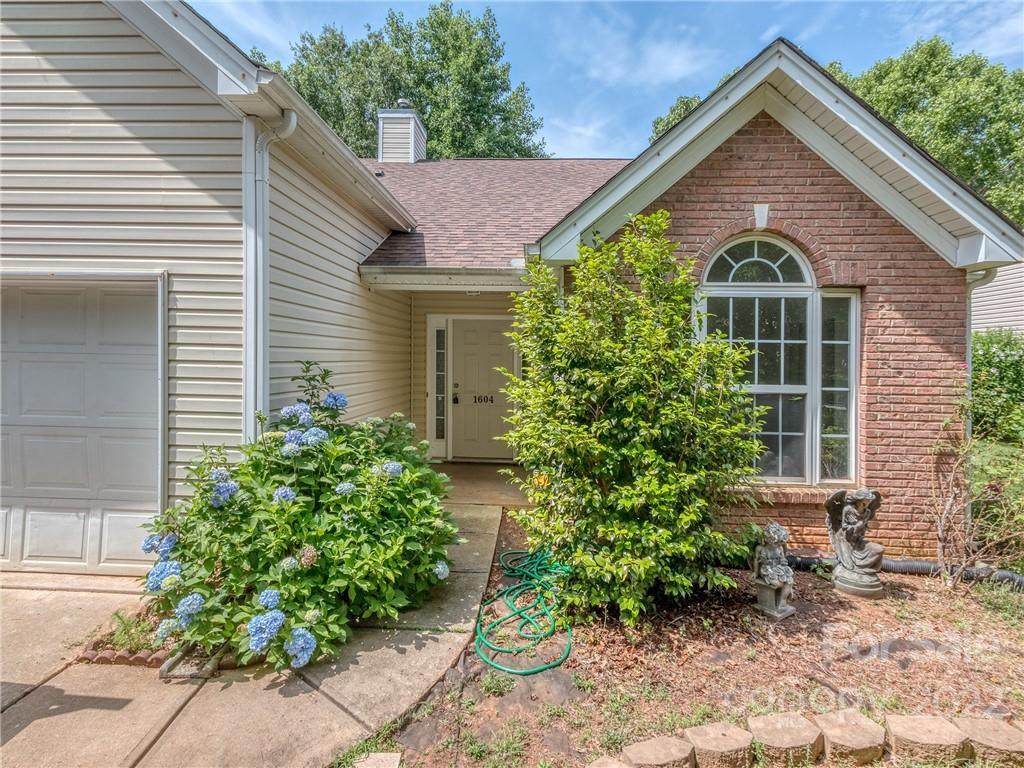 1604 Eagle Lake Drive - Photo 1