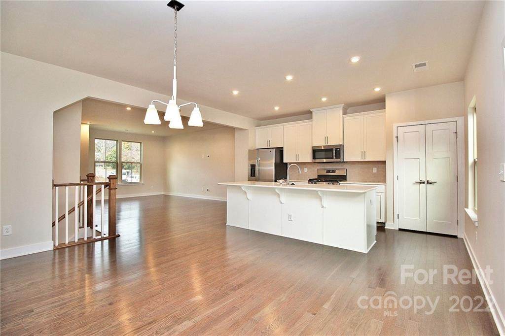 2005 Birchside Drive - Photo 1