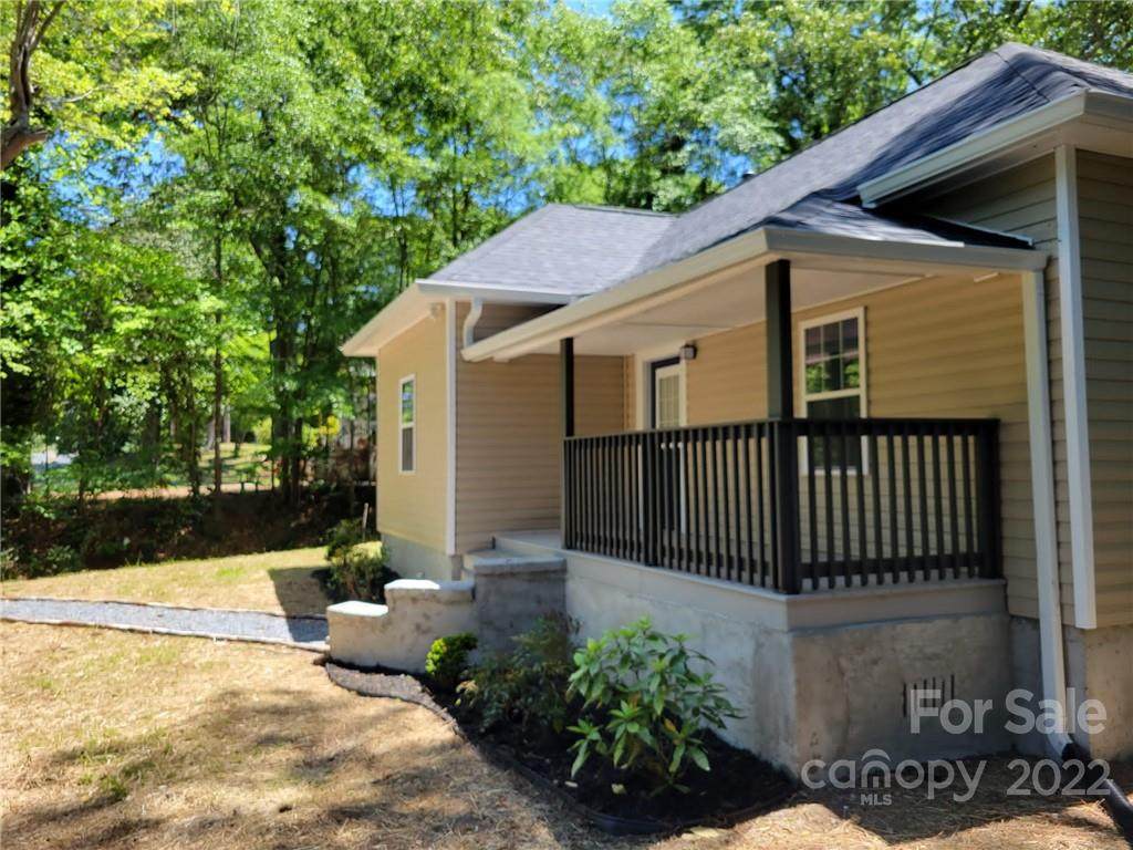 516 Marion Street - Photo 1