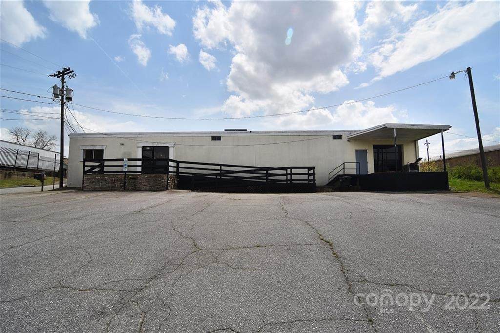 837 13th Street - Photo 1