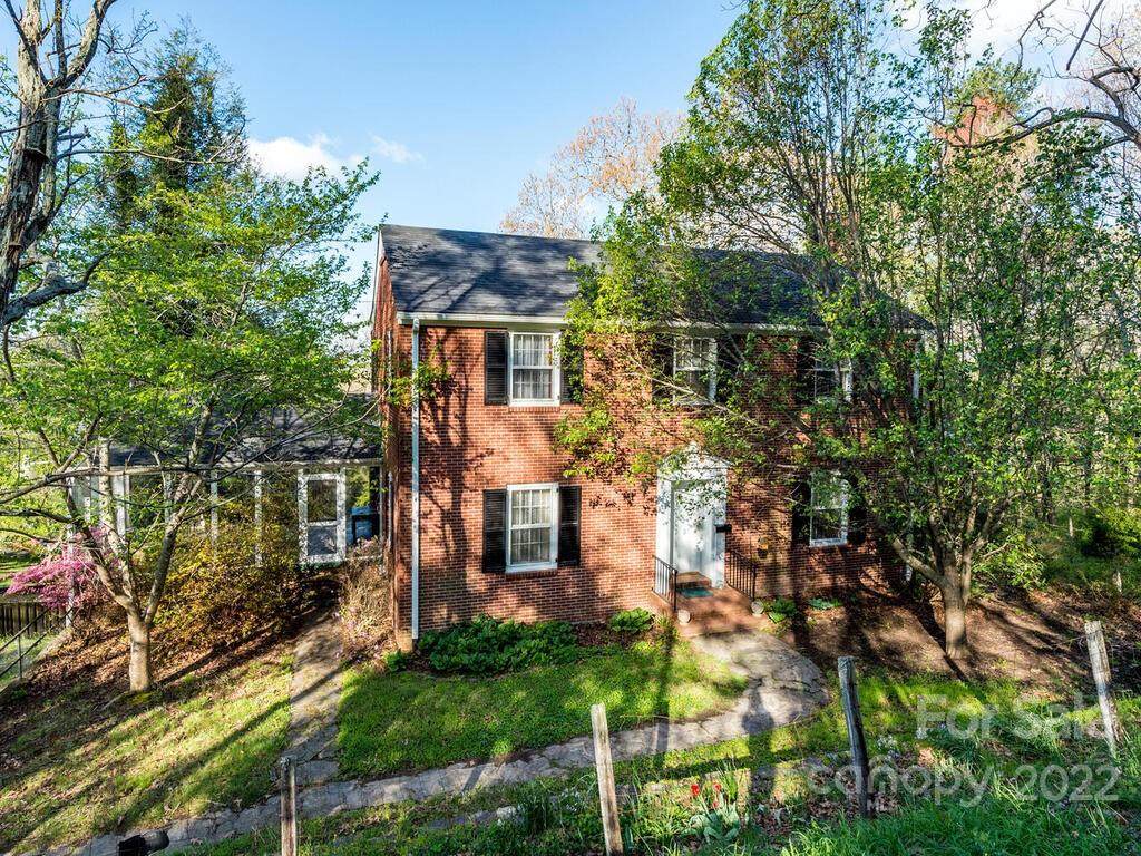 79 Hamburg Drive - Photo 1