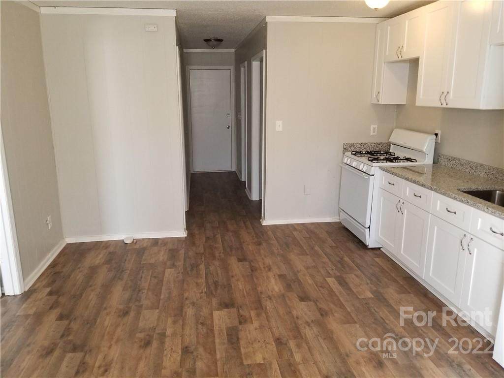 936 Sycamore Avenue - Photo 1