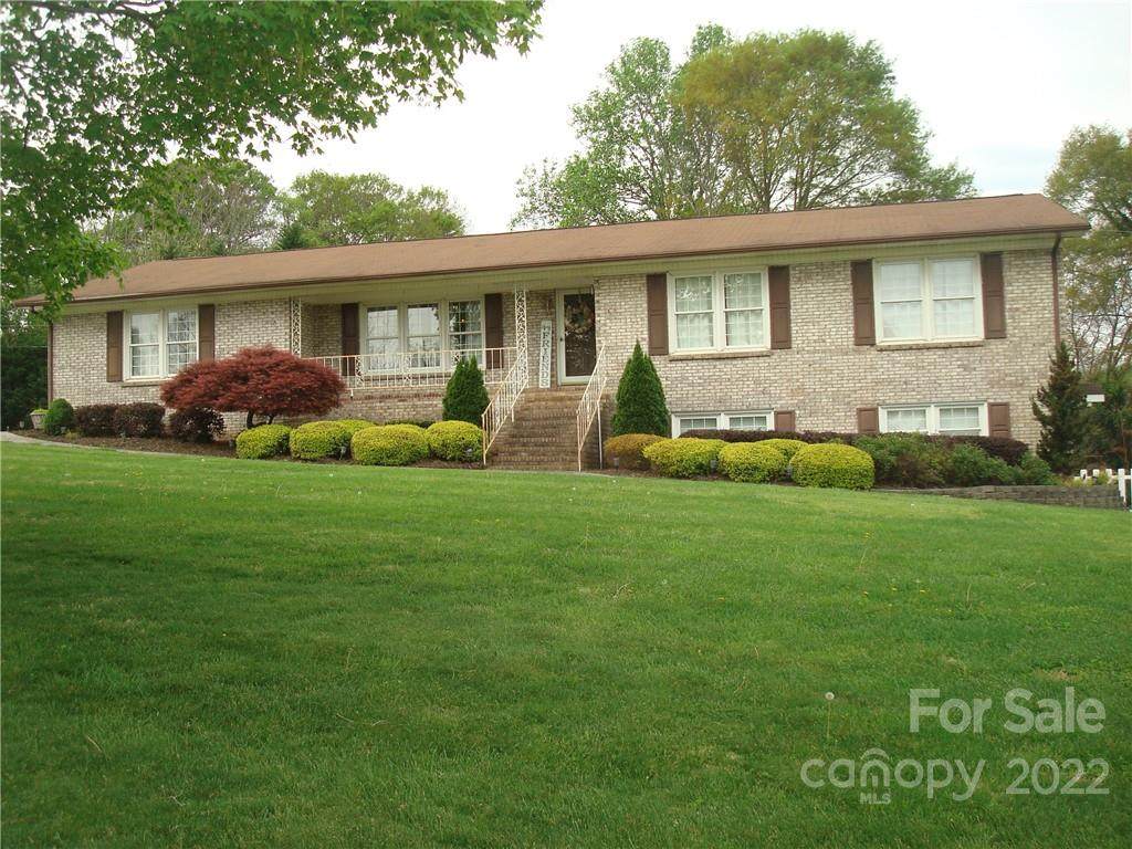 1701 Essen Lane - Photo 1