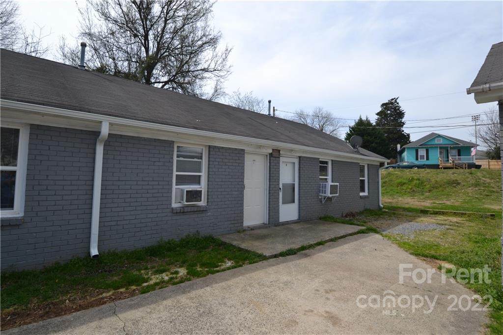 1009 Plymouth Street - Photo 1