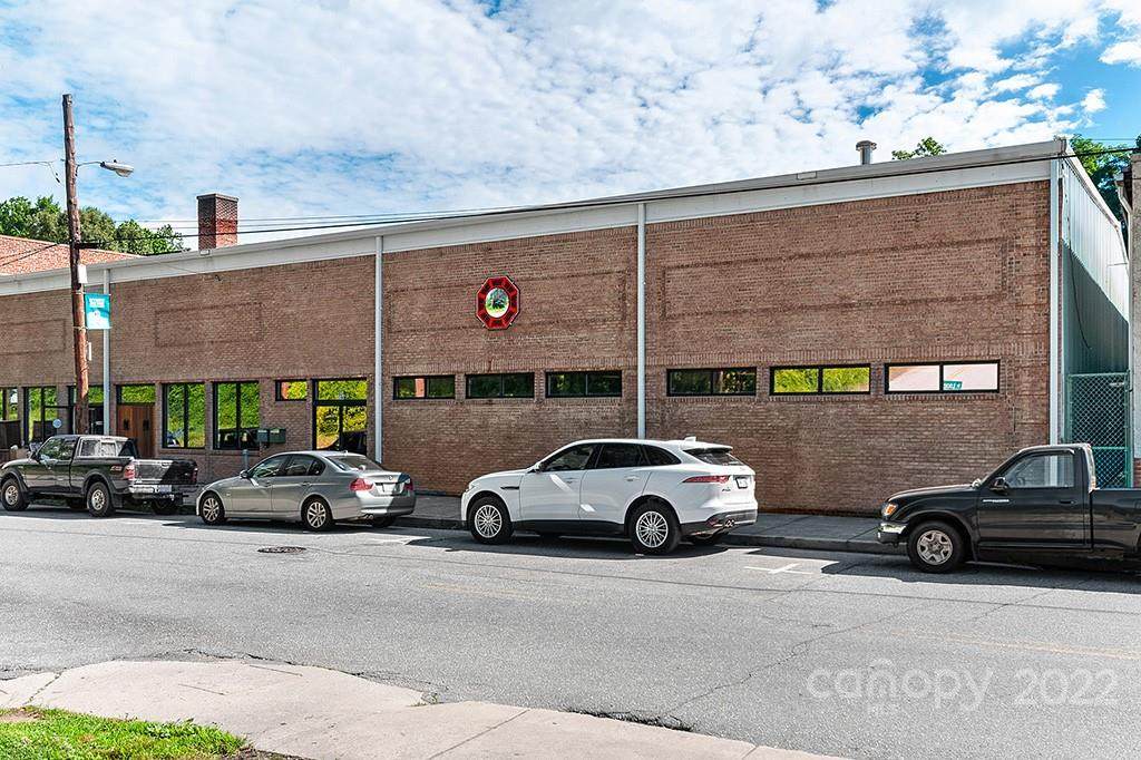 824 Locust Street - Photo 1