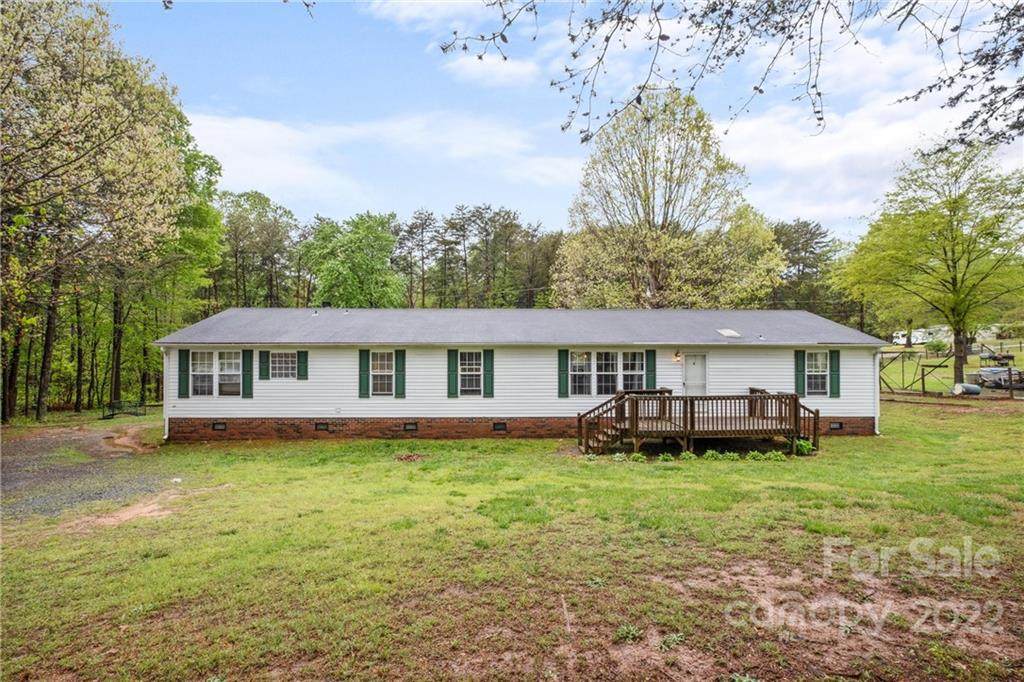 4819 Stratford Lane - Photo 1