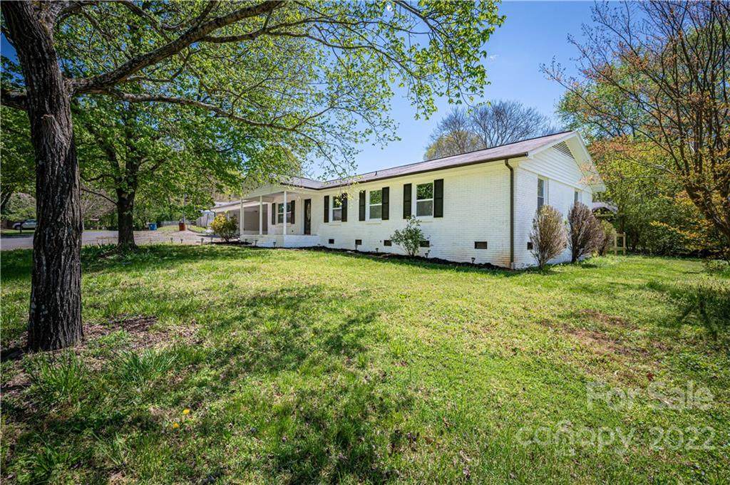110 Sunny Lane - Photo 1