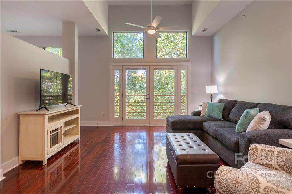 698 Davidson Street - Photo 1