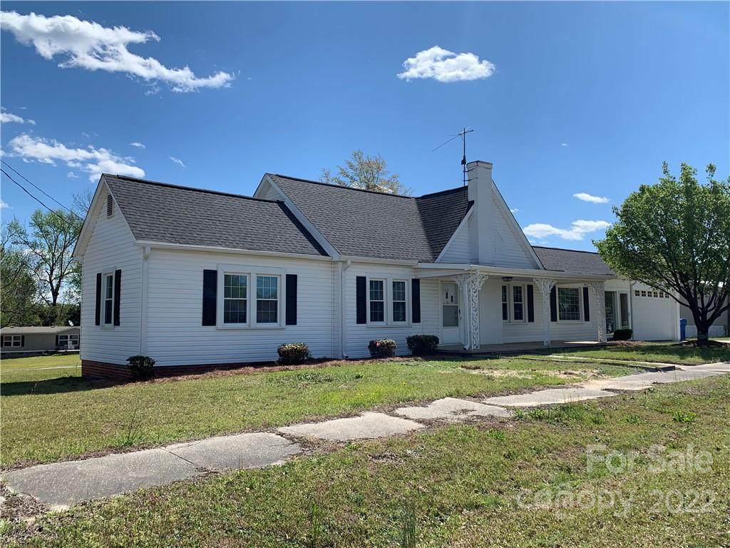 412 Sycamore Street - Photo 1