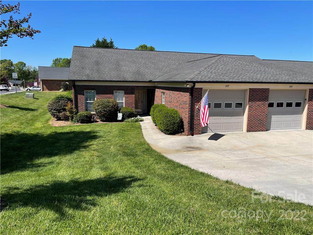 587 Camrose Circle - Photo 1