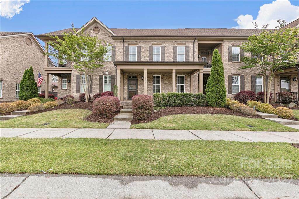 2275 Eversham Drive - Photo 1