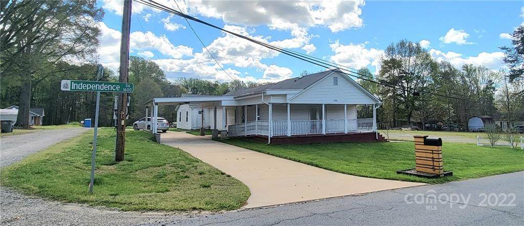 1615 Independence Square - Photo 1