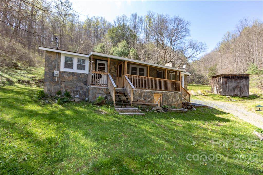 275 Lucy Lane - Photo 1
