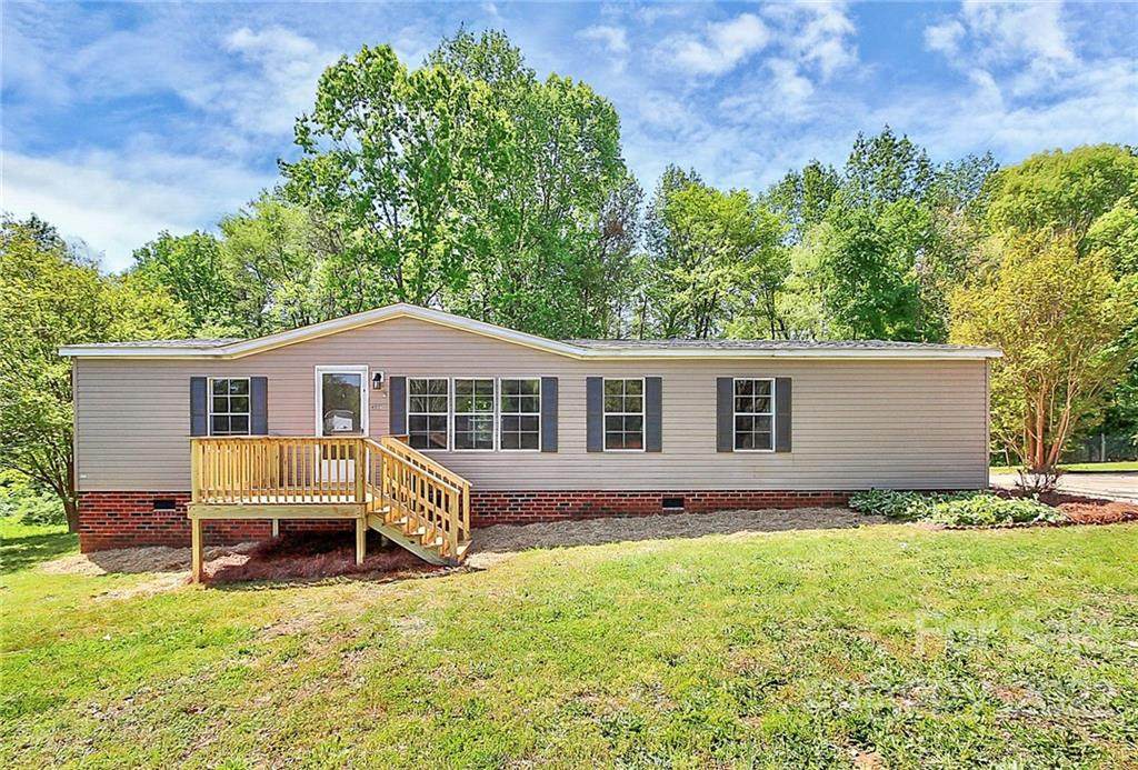 310 Western Acres Drive - Photo 1