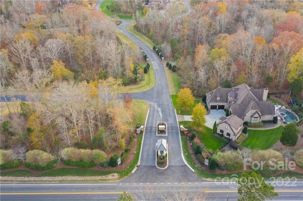 5165 Longbrooke Court - Photo 1