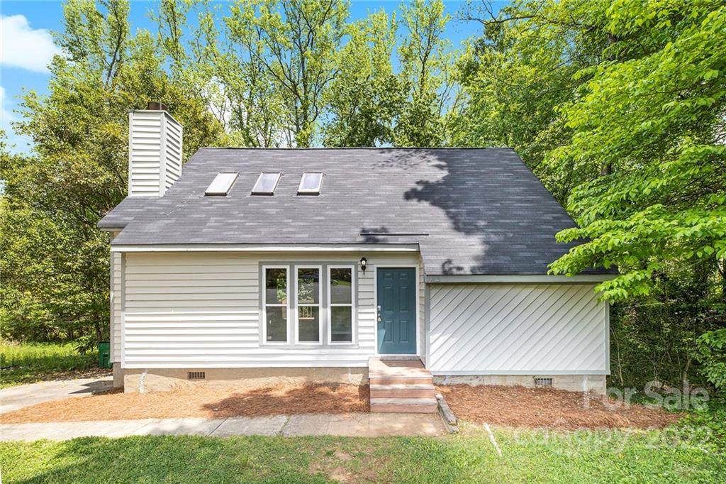 6405 Piney Path Road - Photo 1