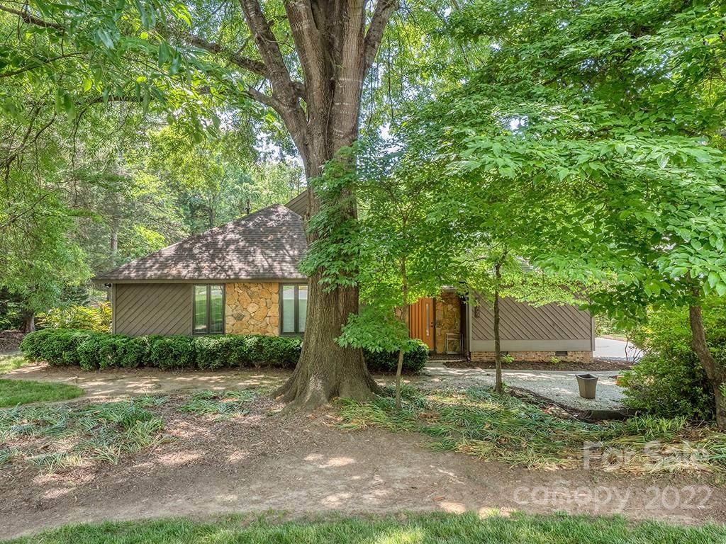 5709 Trimmings Court - Photo 1