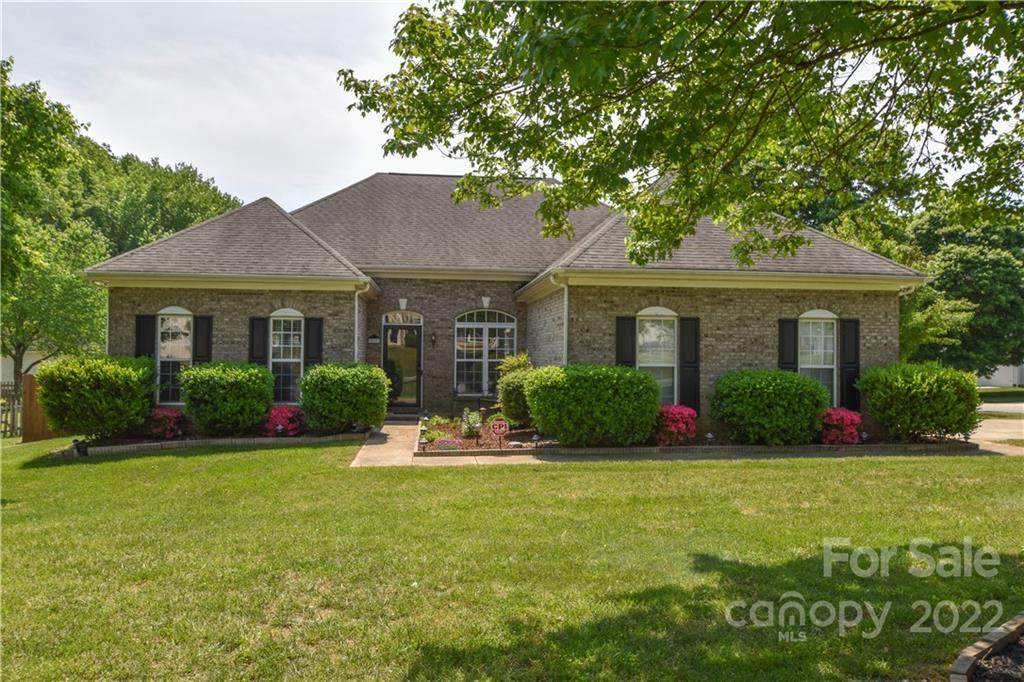 107 Shephard Hill Drive - Photo 1