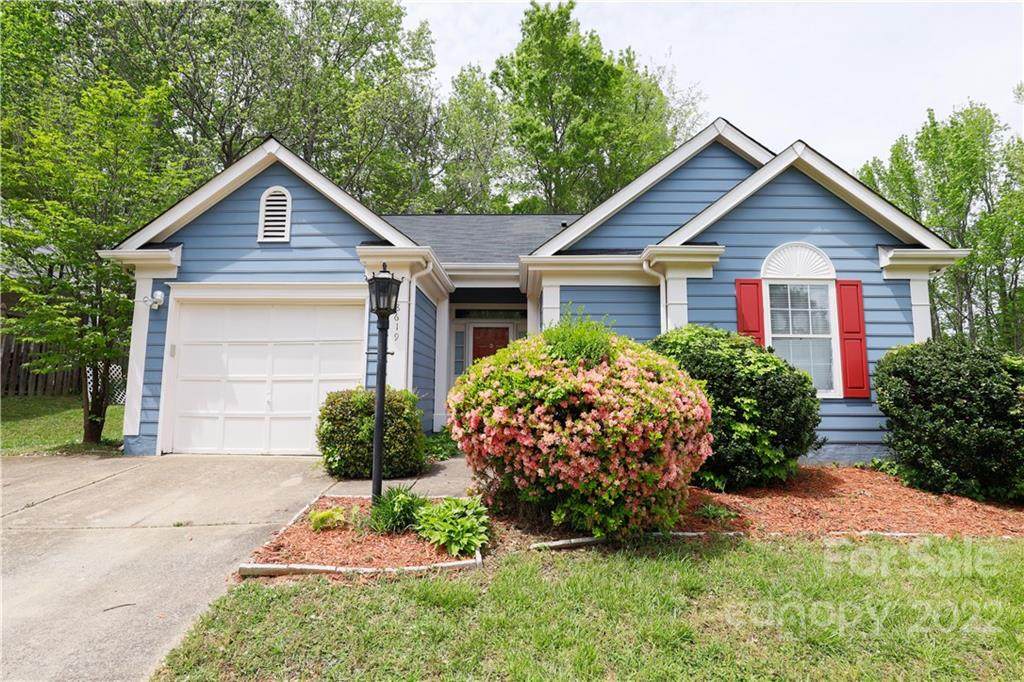 8619 Lockerbie Lane - Photo 1