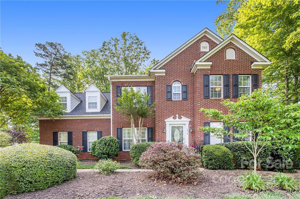 1013 Muirfield Drive - Photo 1