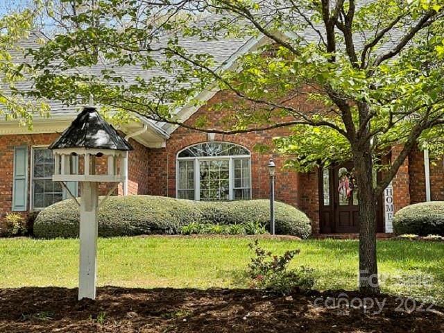 371 Fairway Drive - Photo 1