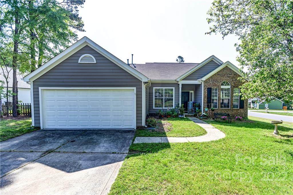 1400 Holkham Lane - Photo 1