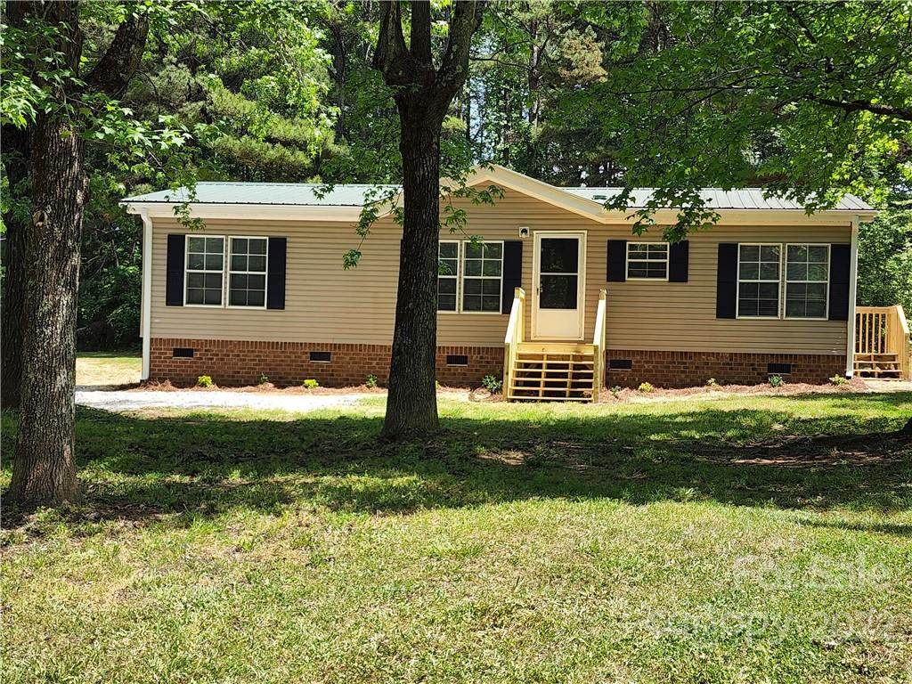 1820 Conners Lane - Photo 1